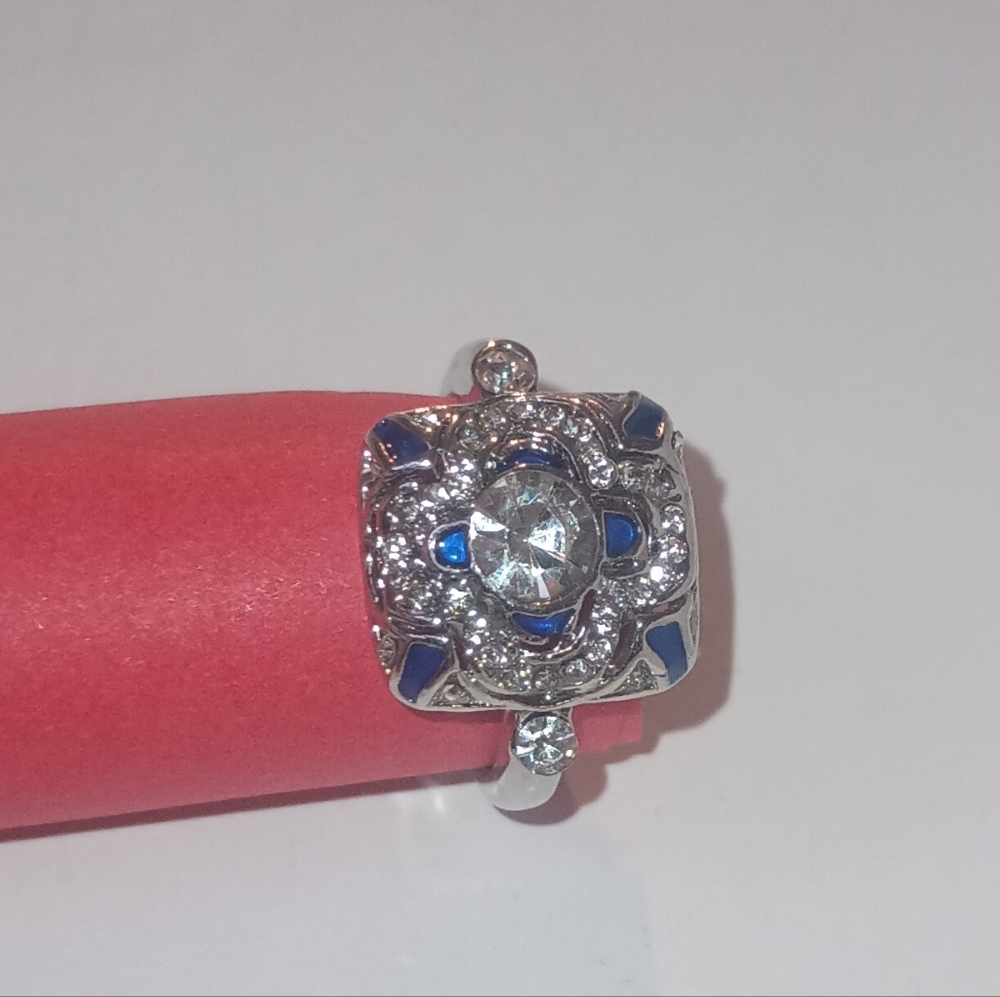 Silver and Blue Gemstone Ring - Picture 8 of 10